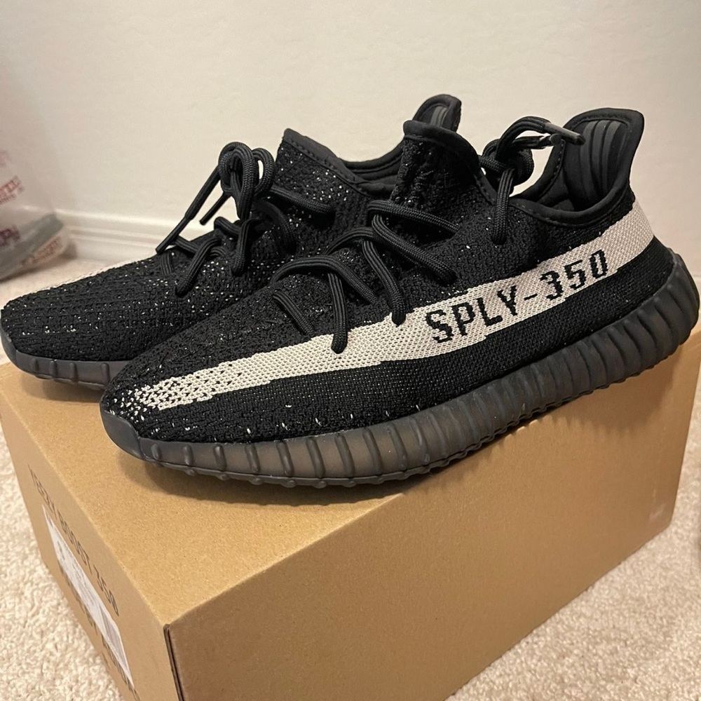 Yeezy Boost 350 V2 Oreo